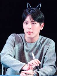 View the daily youtube analytics of himchan and track progress charts, view future predictions, related channels, and track realtime live sub counts. 160 Ideas De Himchan B A P En 2021 Tipos De Sangre Imagenes De Kiss B A P Youngjae