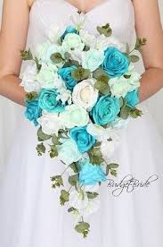 Mint Green And Teal Cascading Wedding Flower Brides Bouquet Bouquet Brides Cascading Flower Green Mint Teal In 2020 Braut Blumen Turkis Hochzeit Hochzeit Strauss