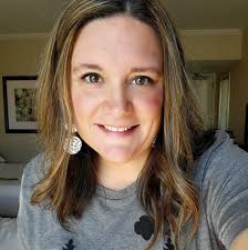 Teri Dyer's Instagram, Twitter & Facebook