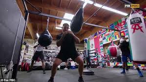 Pumping iron & lighting up heavy bag for arreola showdown. Andy Ruiz Jr Shows Off Incredible Body Transformation Ahead Of Boxing Return Readsector