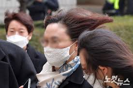 정경심 6차 소환…14일 조서 열람 후 조사정경심 6차 소환…뇌종양·뇌경색 진단 변수 되나정경심, 뇌종양 관련 '정형외과 입원증명서' 제출※자세한 내용은 뉴스top10에서 확인하실 수 있습니다.▷ 공식. M3x7jaxo7kgifm