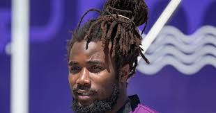 Vikings unveil community food truck to serve hungry youth