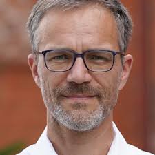 Sebastian Sauer Academic