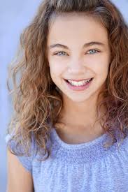 Candace Kozak's Instagram, Twitter & Facebook