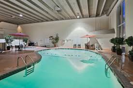 Looking for luxury hotels in sioux falls, sd? Pool Area Holiday Inn Sioux Falls City Centre South Dakota Holiday Inn Falls City Pool Area
