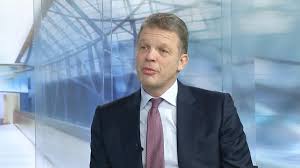 Deutsche bank named john a. Deutsche Bank S Sewing Signals Bonuses Will Reflect Trading Wins Bloomberg