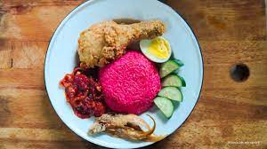 Pengalaman pertama makan nasi lemak strawberry di cameron highland. Resepi Nasi Lemak Strawberry Dan Sambal Strawberry Youtube
