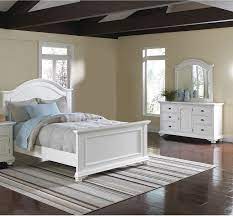 Brook Off White 5 Piece Queen Bedroom Set White Bedroom Set White Bedroom Furniture White Panel Bedroom