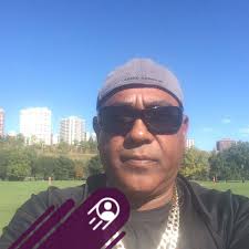 Nagdugang si Dr. Frank Anthony og usa...