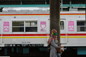 Jadi, jika pembeli gagal membayar ansuran, penjual tu yang kena tanggung segalanya. Marak Pelecehan Seksual Commuter Line Perlu Benahi Sistem Pengamanan Metro Koran Tempo Co