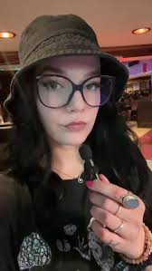 This weekend at the Townehouse 🎶, And as always, Local Grass-Fed Beef  Burgers & Handcut Fries made with Local Poulin Potatoes 🇨🇦