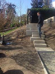 Irregular Concrete Steps On Slope Wittman Estes Concrete Steps Landscape Front Yard