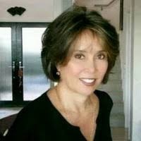 Eileen Humphreys's Instagram, Twitter & Facebook