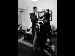 Outlander Caitriona Balfe Getting Ready For The W Magazine Party Source Greg Williams Photography Greg Williams Outlander Caitriona Balfe