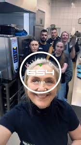 🎥 A jak to się u nas odbywa w kuchni? 🍝🔥 Sami zobaczcie! 😄 No i  oczywiście Was do nas zapraszamy! 💃🕺 …bo oprócz tego, że jest wesoło 😂,  jest przede wszystkim bardzo smacznie! 🤌🍷🍕, #Bistorante654 🇮🇹, ...