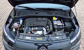Aquí encontrarás datos técnicos, precios, estadísticas, pruebas y las preguntas más importantes de un el citroën c4 cactus es un vehículo estilo crossover que pertenece al segmento c, es decir, con una capacidad de hasta cinco adultos. Citroen C4 Cactus Review Les Aventures De Dedo Medo