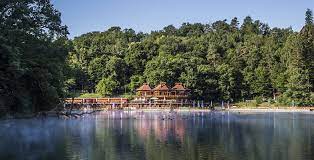 Choose your hotel and send inquiry or book directly online. Lacul Ursu S A Deschis Mai Devreme Stirile Transilvaniei