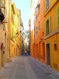 Epingle Par Blu Blucamels Sur Menton France Cote D Azur Paysage Rue
