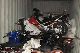Bagi anda yang penasaran akan data modifikasi motor suzuki satria 2 tak konsep supermoto ini, simak ulasannya berikut. Suzuki Satria 2 Tak Dikirim Ke Negara Tetangga Ternyata Ini Faktanya Gridoto Com