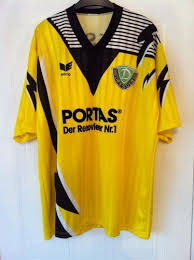 1.fussball club dynamo dresden information, including address, telephone, fax, official website, stadium and manager. Dynamo Dresden Kit History Football Kit Archive