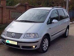 A patra generaţie a sistemului de propulsie hibridă cu un consum redus de combustibil și tracțiune integrală. Auto Procat Chisinau Volkswagen Sharan Cu 7 Locuri