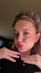 Ella Deasy Makeup Routine