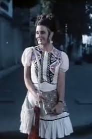 والشهر المقبل يمر 16 عاما على رحيل سعاد حسني، سندريلا السينما العربية، في 21 يونيو/حزيران 2001 في العاصمة البريطانية أيضا. Ø³ØªØ§ÙŠÙ„ Ù…Ø´Ø§Ù‡ÙŠØ± Ø²Ù…Ø§Ù† Ø³Ø¹Ø§Ø¯ Ø­Ø³Ù†ÙŠ