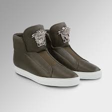 Sleek Attire With A Mesmerizing Feature Find Out More About Versacepalazzo Sneakers On Versace Com Versace Sneakers Shoes Mens Versace Shoes