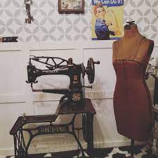 Singer 29k58 Patcher Sewing Machine From A Shoe Repair Shop In Michigan Shoe Repair Shop Antique Sewing Machines Shoe Repair