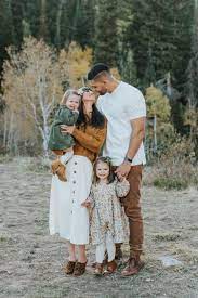 Butterfield Extended Family Portraits Northern Utah Family Photographer Cute Family Photos Family Portrait Poses Family Photoshoot Outfits