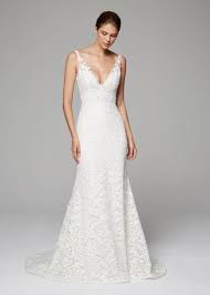 Shop new and gently used wedding dresses and save up to 90% at tradesy. Nyc Bridal Gown Stores New York Weddings Guide