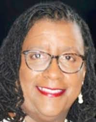 Lynette Travis's Instagram, Twitter & Facebook