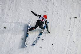 Nur fliegen ist (noch) schöner warum skispringen so populär ist , einer springt und alle schauen zu! Die Krux Mit Den Kreuzbandern Freie Presse Wintersport