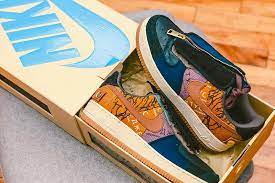 The rugged materials give the nod to traditional workwear, including a removable zippered overlay atop the tongue, while the various earth tones draw inspiration from the great outdoors. Travis Scott X Nike Air Force 1 Cactus Jack Custom Box Hypebeast