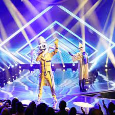 The Masked Singer On Instagram Do You Have The Ripe Guess For Bananamask Themaskedsinger Singer Banana Mask Celebrity Faces