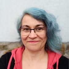 Carmen Bueno's Instagram, Twitter & Facebook