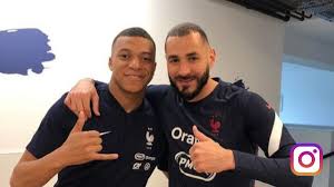 Última hora del fichaje de mbappé por el real madrid 22.00 el último mensaje de. El Guino De Benzema A Mbappe Para Que Juegue En El Madrid