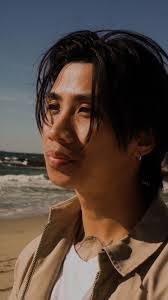 Quoc Vo's Instagram, Twitter & Facebook