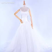 Check spelling or type a new query. Leuchtende Led Leuchten Glasfaser Kleidung Kurze Vordere Lange Hintere Spitze Braut Brautkleid Buy Led Licht Up Hochzeit Kleid Leucht Braut Hochzeit Kleid Led Spitze Hochzeit Kleid Muster Product On Alibaba Com