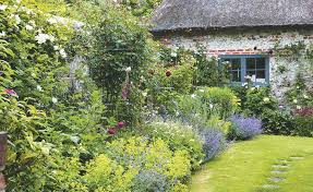 A Love Of English Gardens En 2020 Decoration Jardin Idees Jardin Amenagement Jardin