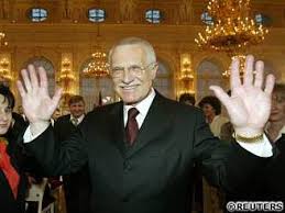 He studied in italy in 1966 and at cornell university in the us in 1969. Prezidentem Je Vaclav Klaus Idnes Cz