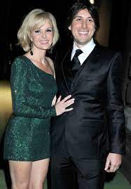 Chris hughes was a contestant on love island 2017, originally from gloucestershire. Who Is Amanda Holden S Husband Chris Hughes