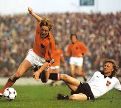 Oostenrijk is met voetbal al jaren bezig, maar heeft nog niet echt bijzondere resultaten behaald. Wk 1978 Nederland Oostenrijk 7 Piet Wildschut Times De Futebol Futebol Esportes