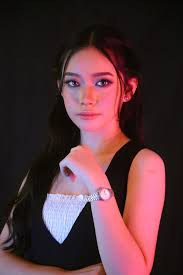 Elisha Villegas's Instagram, Twitter & Facebook