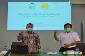 300.000 untuk pilihan satu prodi dan rp. Tweets With Replies By Universitas Negeri Surabaya Official Unesa Twitter