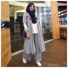 12 kebaya untuk orang gemuk yang bisa membuat tampil elegan model baju kebaya yang hadir saat ini jauh dari kesan kuno. Jangan Salah Pilih Ini 4 Model Celana Kulot Yang Cocok Untuk Hijabers Bertubuh Gemuk