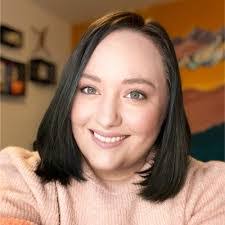 Beth Kaminski's Instagram, Twitter & Facebook