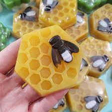 15 Sweet Honey Bee Themed Baby Shower Ideas For The Mommy To Bee