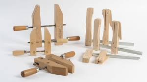 A corner clamp is a device used to hold two pieces of a wood joint together. Clever Ways To Use Wooden Clamps