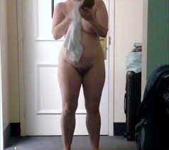 Ehefrau nackt